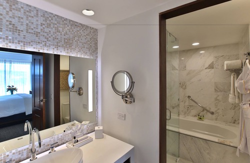 Managua Hotel | Real InterContinental Managua at Metrocentro Mall by IHG