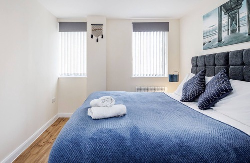 Watford Apartment | Real - Queens Serviced Apartments