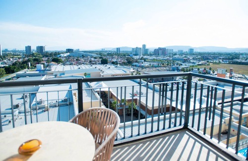 Zapopan Apartment | Real View Towers E707 by Casago
