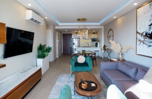 Zapopan Apartment | Real View Towers E707 by Casago