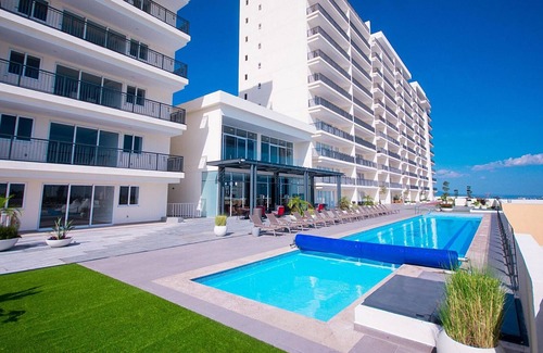 Zapopan Apartment | Real View Towers E707 by Casago