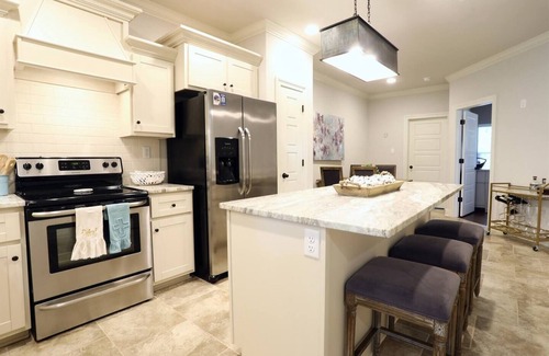 Oxford House | Rebel Respite - Charming Southern Getaway!