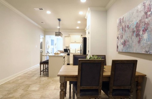 Oxford House | Rebel Respite - Charming Southern Getaway!