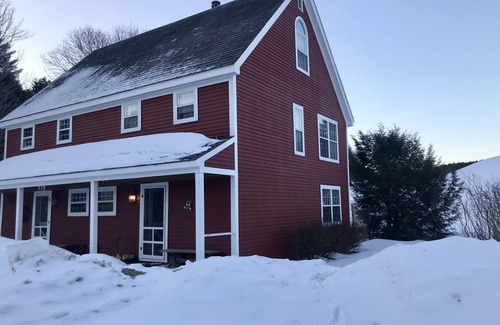 Londonderry Condo | Reboot & Relax while surrounded by Vermont beauty.