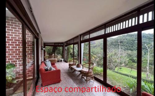 Teresopolis House | Recanto da Morgana-Lofts bem equipados, conforto e piscina grande