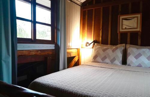 Pinheira House | Recanto das Bromélias Chalés