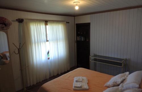 Sao Francisco de Paula House | Recanto dos Oliveiras Hospedada por Dick e Clair