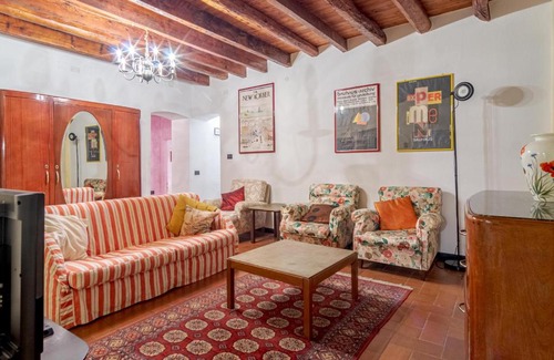 Recco Apartment | Recco apartment with view and pool