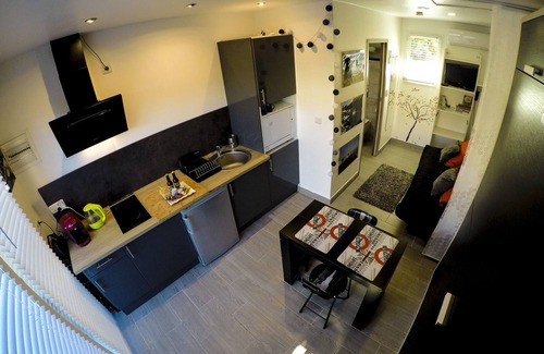 Patrimonio Apartment | recent studio with garden 5 minutes from beaches