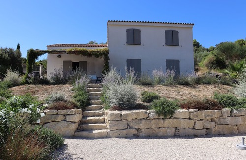 Crillon-le-Brave Villa | Recent villa Crillon Le Brave/Bedoin/Mont Ventoux