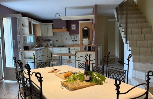 Eyragues Villa | Recent villa, private pool 10 min from St Rémy de Provence