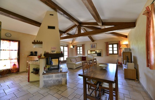 Mons House | Recently built villa in olive grove