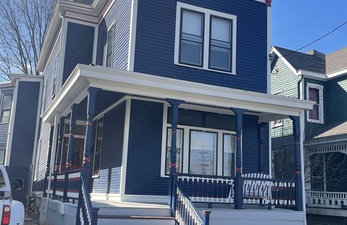 Latonia House | Recently Remodeled Historic House close to downtown