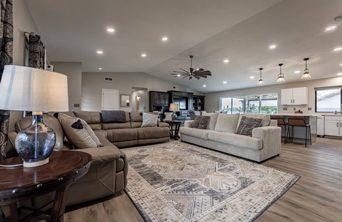 Fountain Hills House | * Recently Renovated * | *Heated Pool * | *6 Hole-Putting Green
