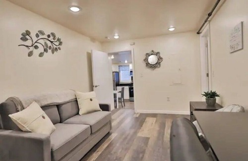 Bethel Apartment | Recently Renovated Apartment in Bethel, minutes from I-78