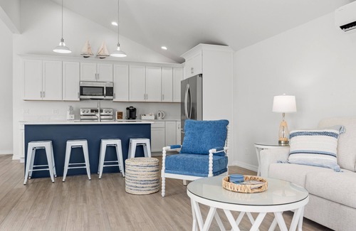 Winterport Cottage | Recently renovated cottage with wifi, firepit, & stunning river views