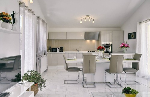 Valtura Apartment | Recently renovated flat with air conditioning, WiFi