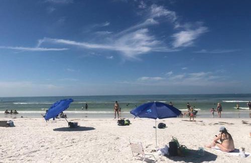 Siesta Key House | Recently Updated Cozy Siesta Key Beach Villa
