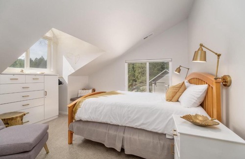 Leavenworth House | Recharge by The River