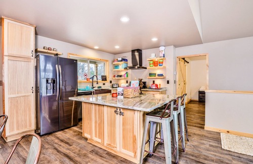 Tomahawk House | Recreational lakefront home w/private dock, trails access, & washer/dryer