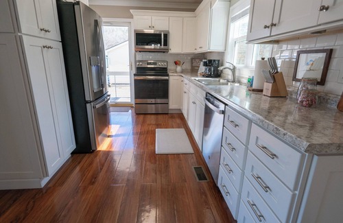 Spring City House | Rector Creek Retreat, Perfect for Football Weekends & Lakeside Relaxation