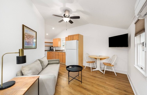 Manteo Cottage | Recycle House