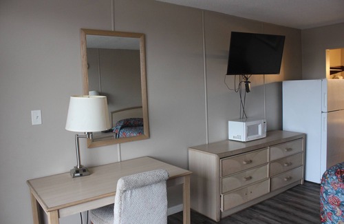 Jeffersontown Hotel | Red Carpet Inn - Louisville