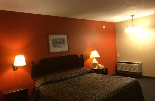 Hot Springs Hotel | Red Carpet Inn