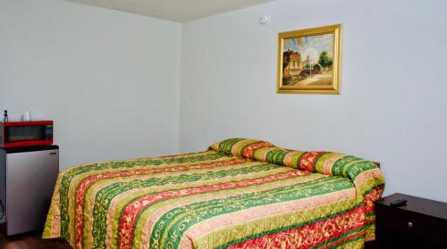 Ontario Hotel | Red Carpet Motel By Ontario