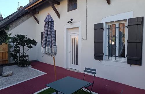 Saint-Marcel Villa | Red carpet - Townhouse, 2 bedrooms, 2 bathrooms