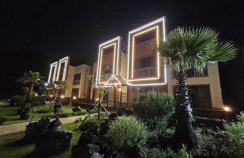 Aewol House | Red Castle Pension