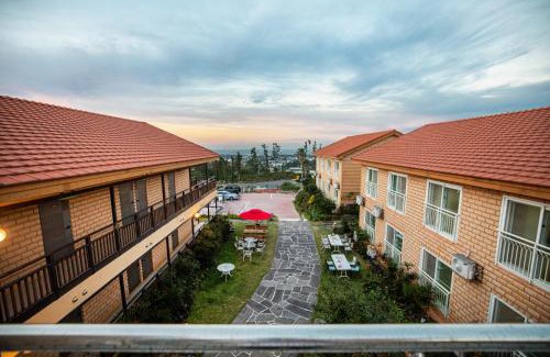 Aewol House | Red Clay Pension
