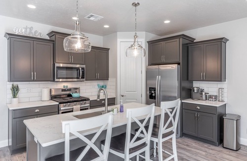 St. George House | Red Cliff Farmhouse at The Ledges Golf Club *Resort Amenities Included!