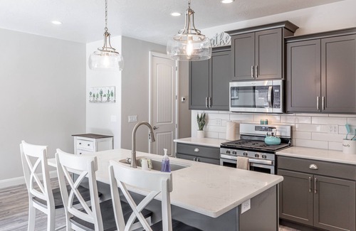 St. George House | Red Cliff Farmhouse at The Ledges Golf Club *Resort Amenities Included!