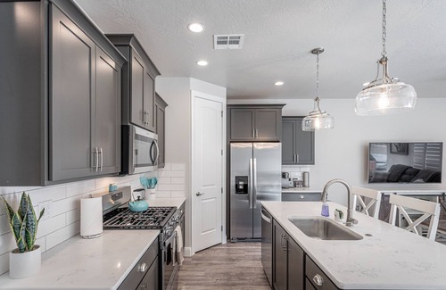 St. George House | Red Cliff Farmhouse at The Ledges Golf Club *Resort Amenities Included!