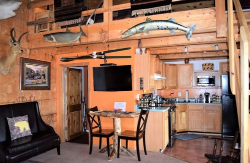 Moab South Valley Cabin | Red Desert's Big Horn Log Cabin, close to Arches and Canyonlands National Parks.