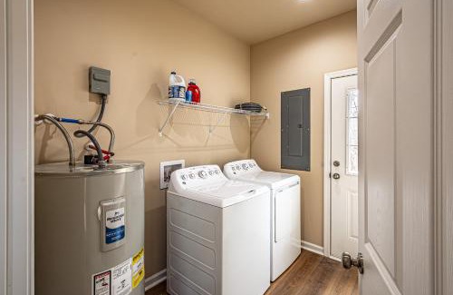 Dahlonega House | Red Door Cottage