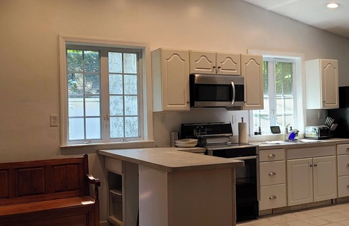 Center Tuftonboro House | Red Door Ranchn3 Bedroom, 2 Bathn1/2 mile to beach with lifeguard nAC, WiFi, n