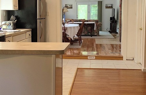 Center Tuftonboro House | Red Door Ranchn3 Bedroom, 2 Bathn1/2 mile to beach with lifeguard nAC, WiFi, n