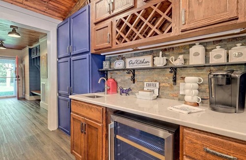Cedar Cliff House | Red Door Retreat House On Lake Chatuge