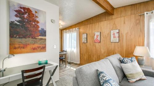 North End House | Red Ivy #5