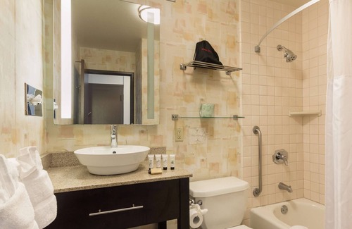 Munras Avenue Hotel | Red Lion Hotel Monterey