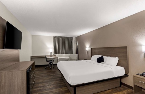 Caseyville Hotel | Red Lion Inn & Suites Caseyville