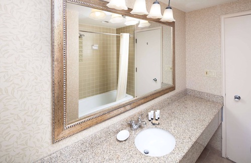 Heart of Missoula Hotel | Red Lion Inn & Suites Missoula