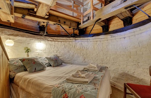 Haddiscoe House | Red Mill - Three Bedroom House, Sleeps 6