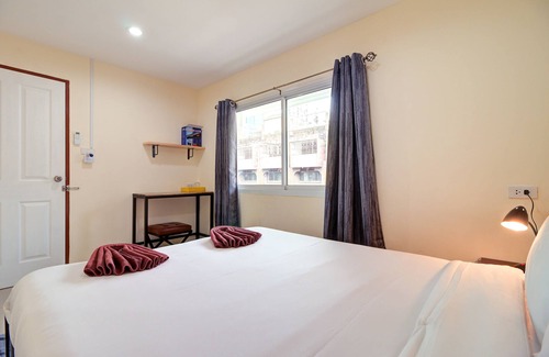 Makkasan Hotel | Red Pin Inn