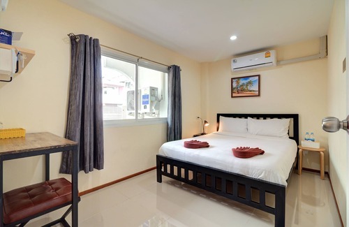 Makkasan Hotel | Red Pin Inn