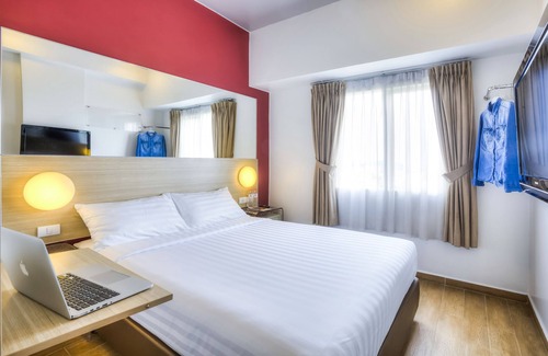 Bekasi Timur Hotel | Red Planet Bekasi