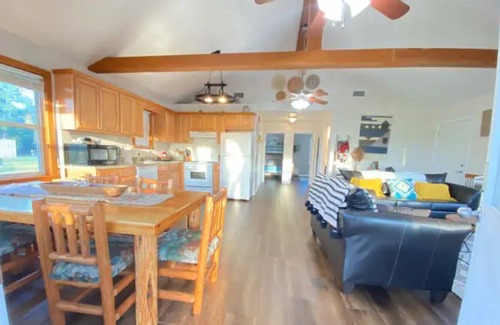 Atkinson Cottage | Red River Guest Cottage