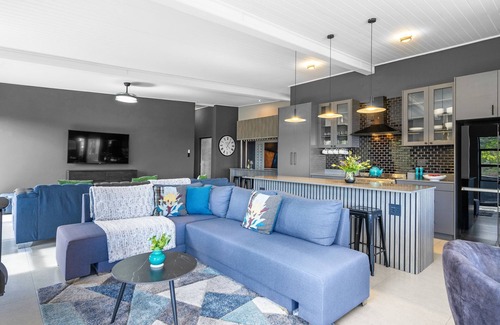 Rooiels House | Red River Valley - Three Bedroom House, Sleeps 6